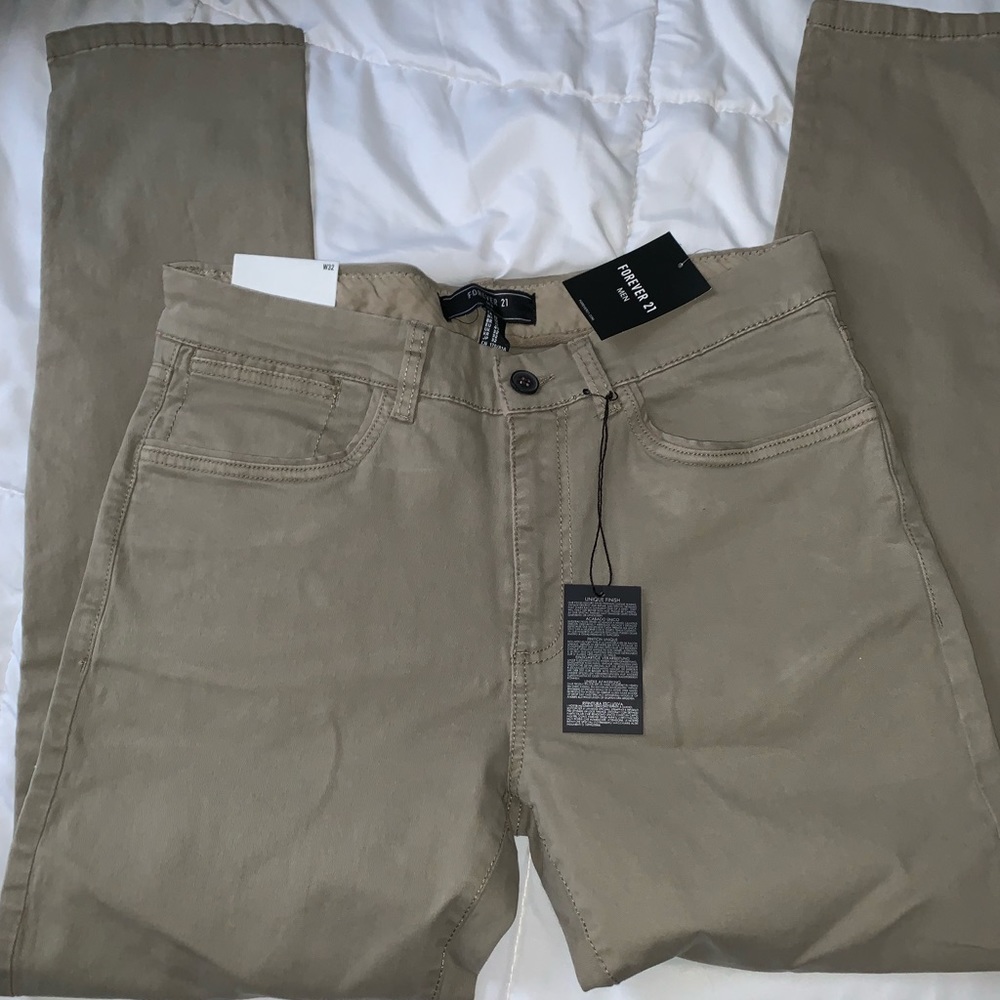 Forever 21 men’s Taupe jeans